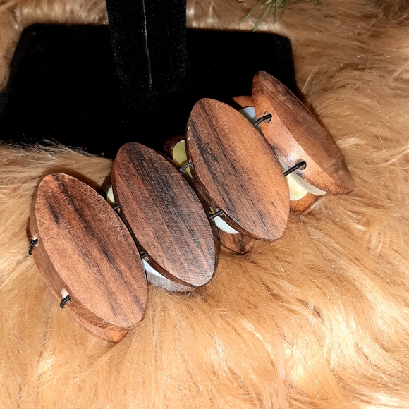 OVAL TEAKWOOD & ABALONE SHELL STRETCH BRACELET - Picture 5 of 8